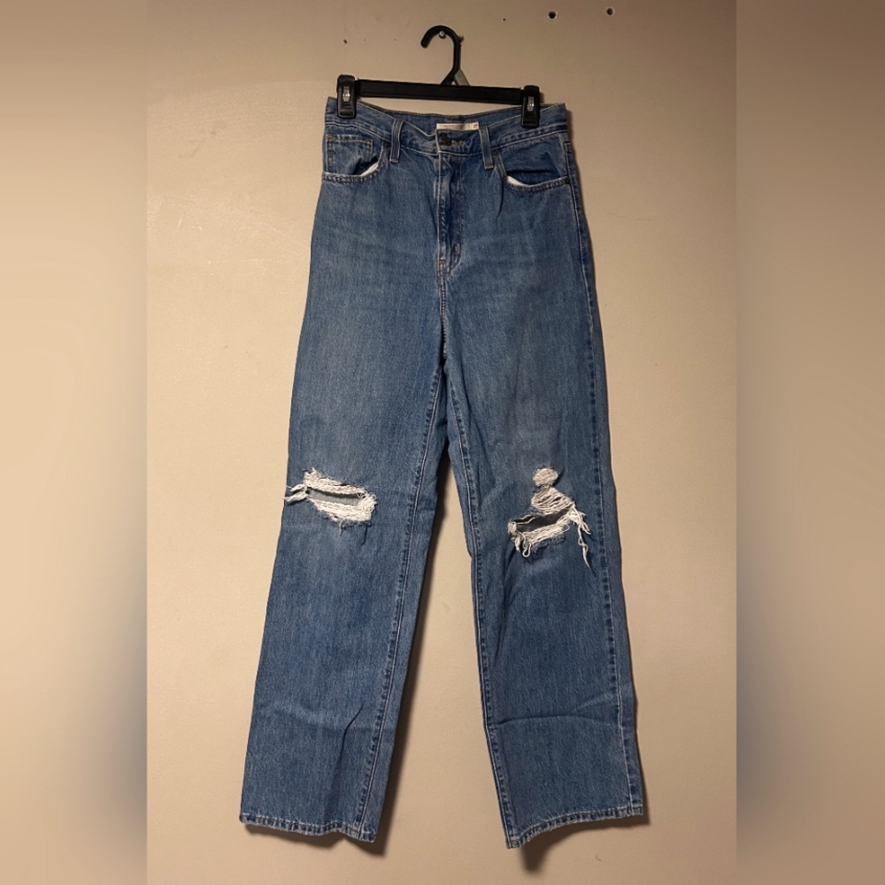 Levi's Size 27 High Waisted Medium Wash Straight Leg Jeans